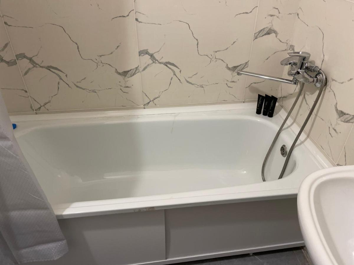 אלמטי Арбат Apartment מראה חיצוני תמונה